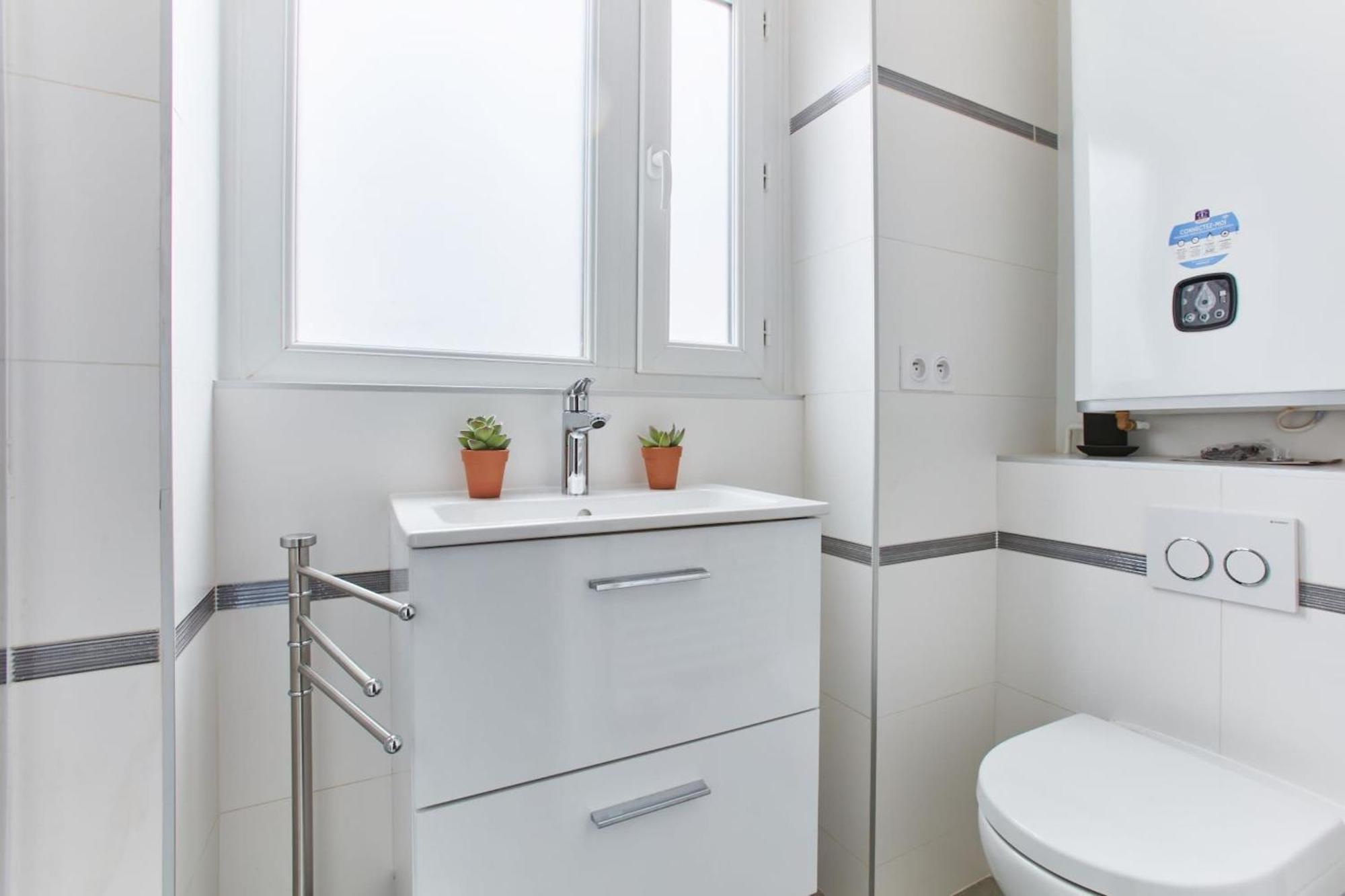פריז Montmartre & Sacre-Coeur Basilica - 1Br - Cityapartmentstay מראה חיצוני תמונה