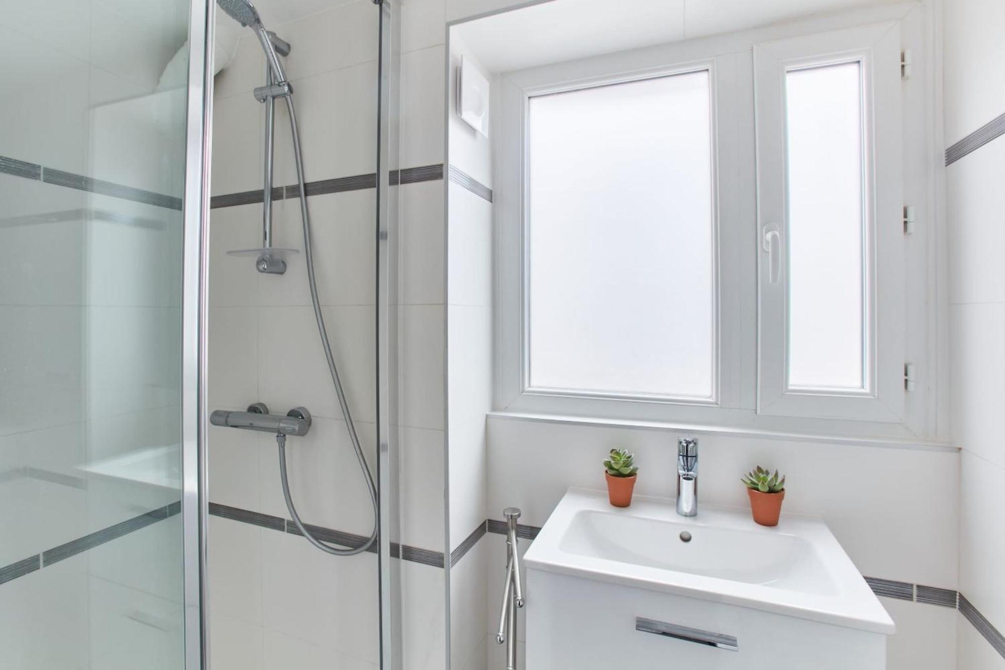 פריז Montmartre & Sacre-Coeur Basilica - 1Br - Cityapartmentstay מראה חיצוני תמונה